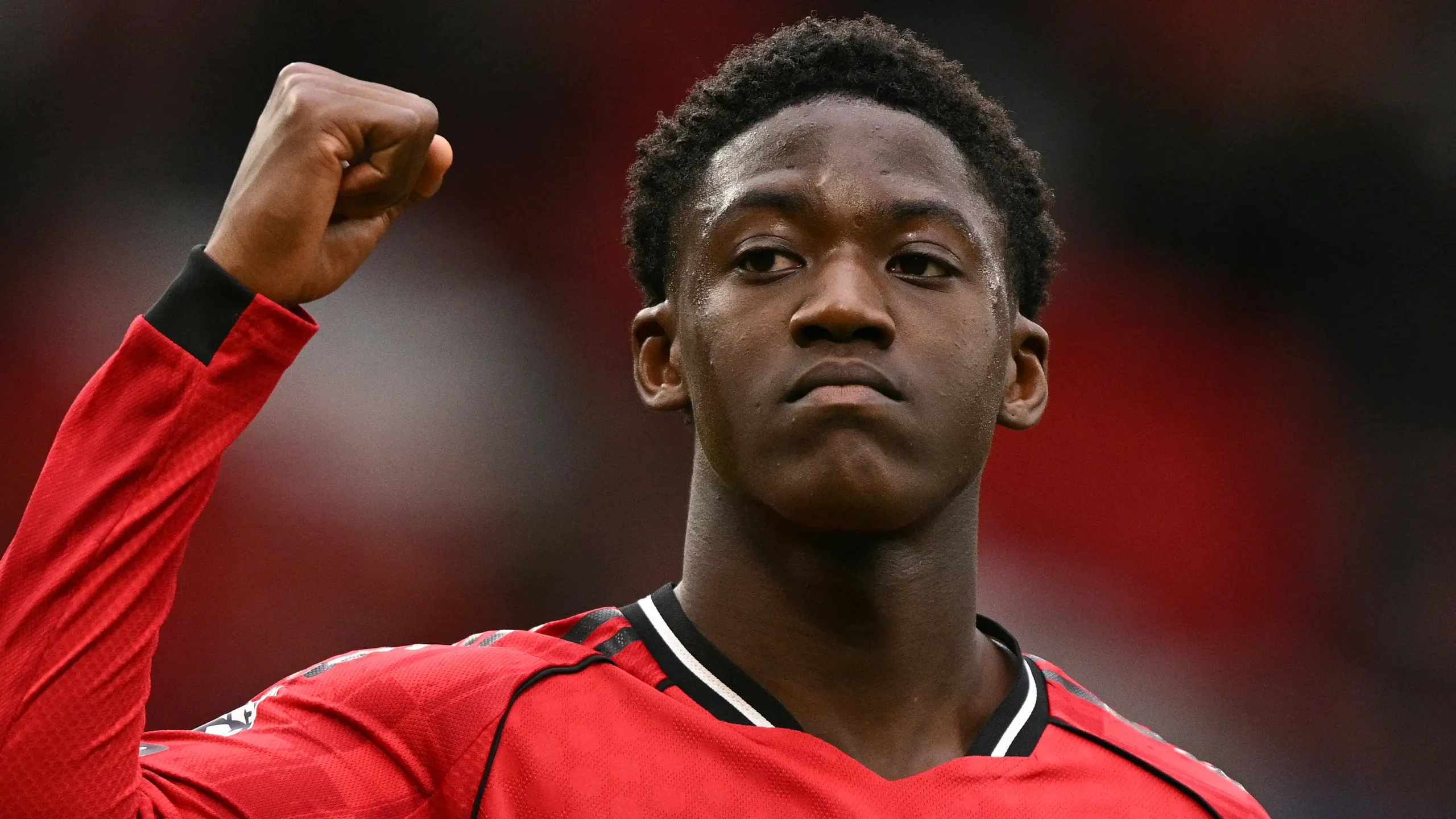 Kobbie Mainoo Contract Signals New Manchester United Direction