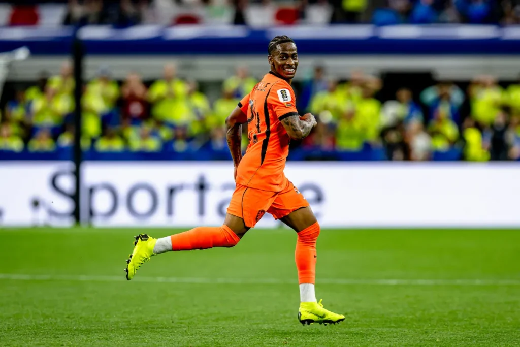 Manchester United Make Surprise Move for Summerville After World Cup Impact