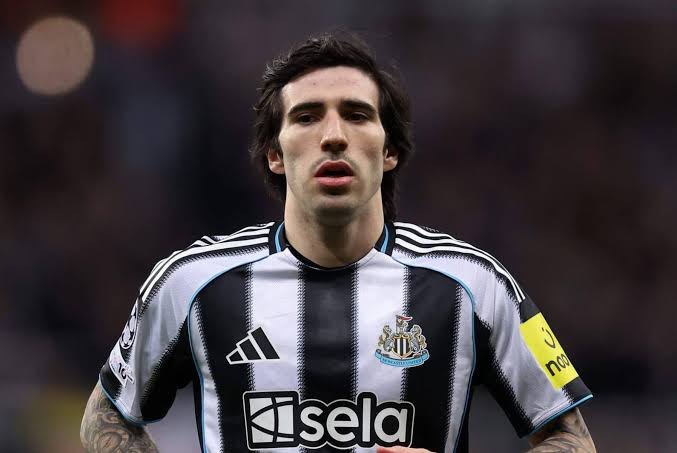 Tottenham Agree Club-Record Deal to Sign Sandro Tonali from Newcastle