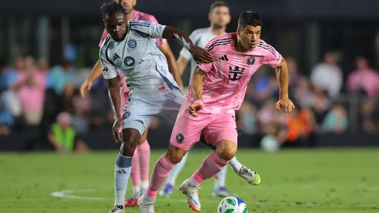 Suárez Brace Inspires Inter Miami to Dramatic Victory Over Chicago Fire
