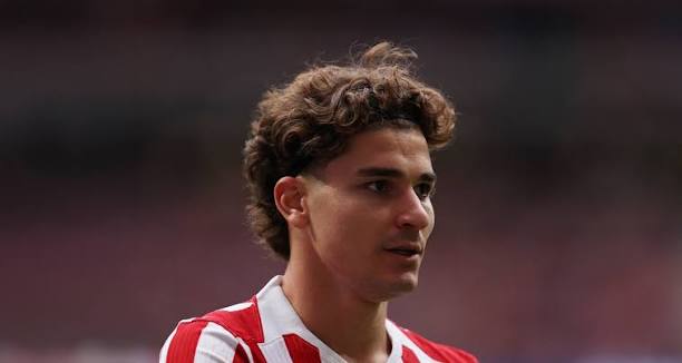 Will Julian Alvarez Stay at Atletico Madrid as Simeone Vows to Make Him Feel Important?