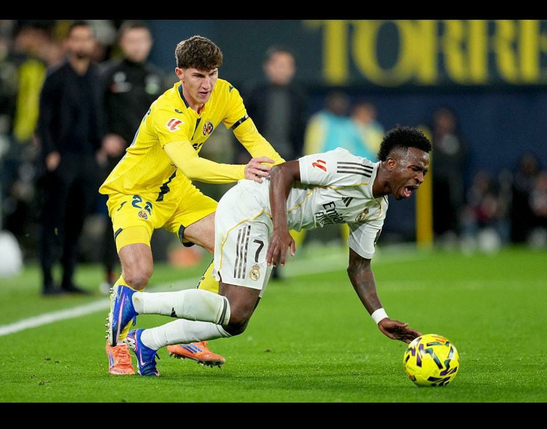Vinícius Says Sorry After Red Card Drama Threatens El Clásico Hopes